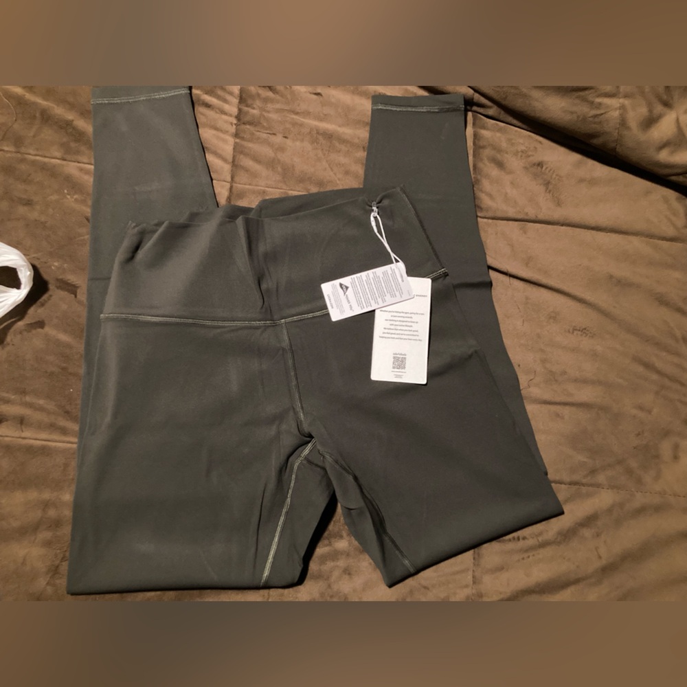 Colorfulkoala brand, size Xl, dreamlux high waist, new with tags leggings